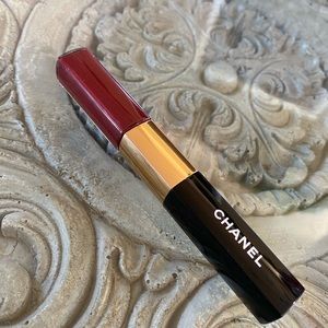 Chanel Le Rouge Duo Ultra Tenue Gloss
